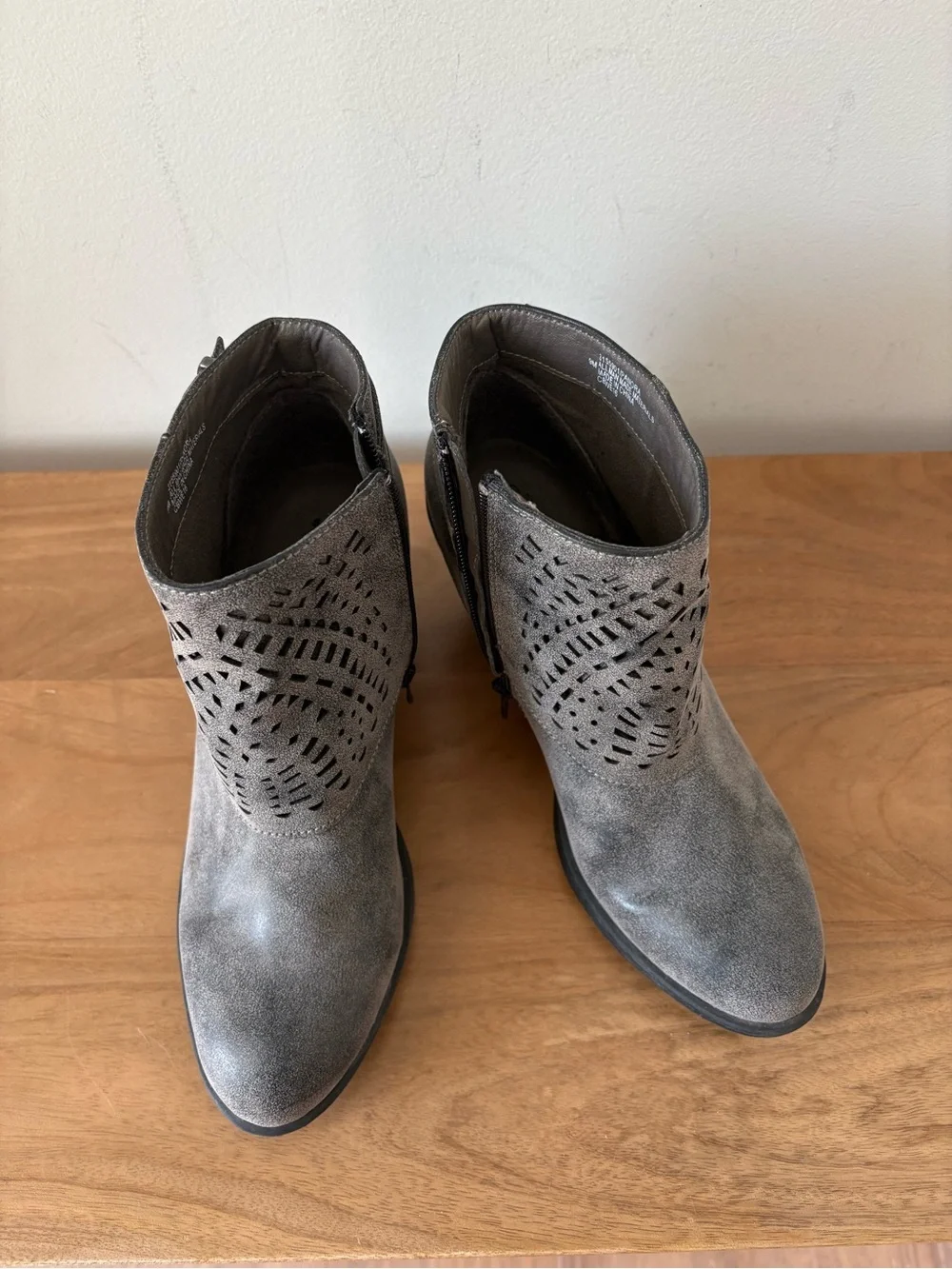 Euro Soft By Sofft Panora  Ankle Boots Size 9
